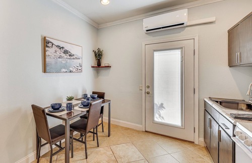 Lake Elsinore Appartement | Extended-Stay Suite Near I-15 in Lake Elsinore!