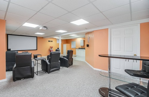 Woodridge Maison | *Extended Stay* Woodridge FHS Rental
