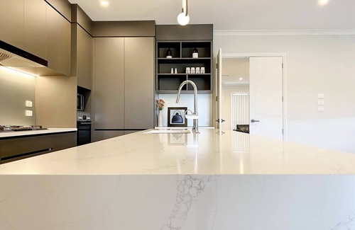 Flat Bush Maison | Extra-Large Brand-New House 9 Bedrooms 6 Bathrooms