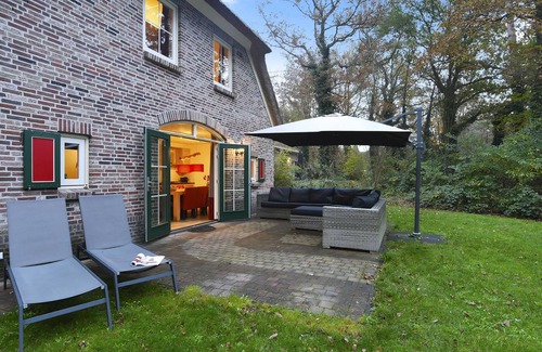 Ees Maison | Extra luxury 10-person farmhouse in the holiday park Landal Het Land van Bartje