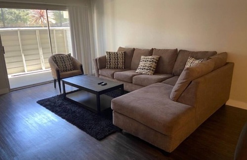 Rampart Village Appartement | Extravagant onebedroom LA vibe