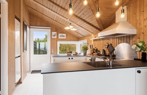 Frolunde Maison | "Eyer" - 20m from the sea by Interhome