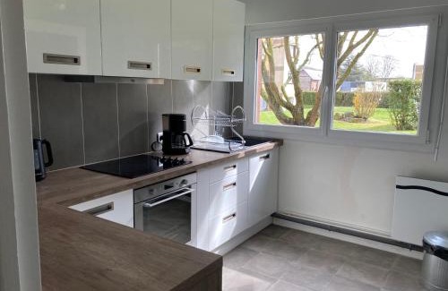 Fecamp Appartement | Fécamp, Etretat, Yport, joli appartement tout près de la plage et de la gare, zéro six soixante dix-huit soixante treize trente six quatre vingt onze