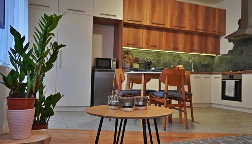 Kiskunhalas Appartement | Főtér Apartman