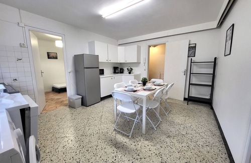 Trappes Appartement | K1 Appartement rez de jardin : 6 lits avec parking