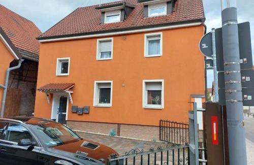 Ilsfeld Appartement | F&F Suites Ilsfeld - 3 Zimmer DG schickes Apartment - Zentral mit kostenfreien Privatparkplätzen und WLAN