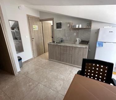 Neoi Epivates Appartement | F&R Villa - Family Apartment No6 - 2 bedrooms