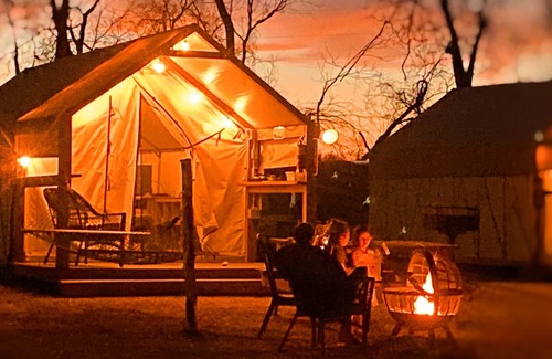 Sutherland Springs Maison | #F Son's Rio Cibolo - Glamping Cabin