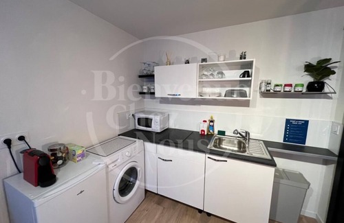 Vallieres Appartement | F2, Av. Marx Dormoy Centre ville . (A)