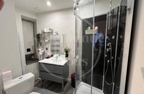 Vallieres Appartement | F2, Av. Marx Dormoy Centre ville . (A)