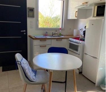 Causse-de-la-Selle Maison | F2 dans un endroit paisible