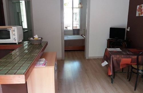 Lamalou-les-Bains Appartement | F2 premier étage G, Terrasse , Calme , Familial à 200 m de la cure