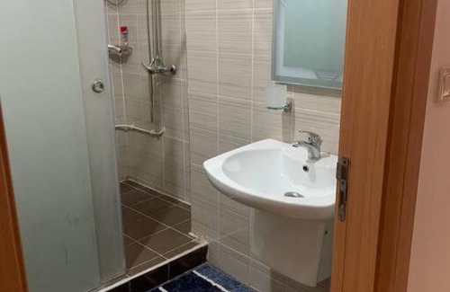 Bir El Djir Appartement | F5 -5 bedrooms Apt- Residence Hasnaoui avec parking Oran Algeria