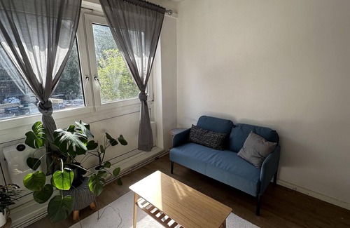 Custom House Appartement | Fab Excel London flat, warm cosy Liz Line