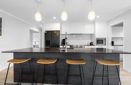 Richmond Downs Maison | Fab Family Getaway - Waihi Beach Holiday Home