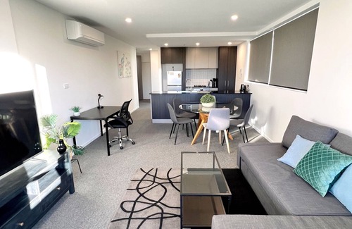 Phillip Appartement | Fab in Phillip - 2bd 2bth Apt