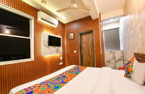 Munirka Hôtel | FabExpress Blu Lagoon Inn - Max Super Speciality Hospital and Select Citywalk Mall