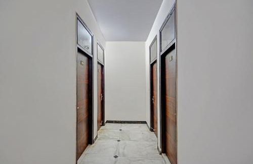 Kaushambi Hôtel | FabExpress RN Residency