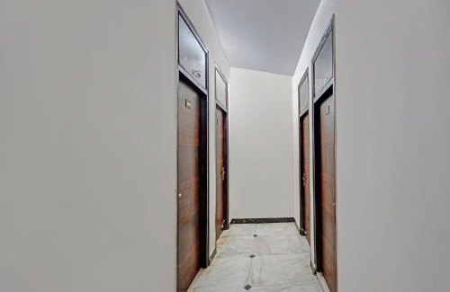 Kaushambi Hôtel | FabExpress RN Residency