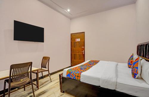 Kaushambi Hôtel | FabExpress RN Residency