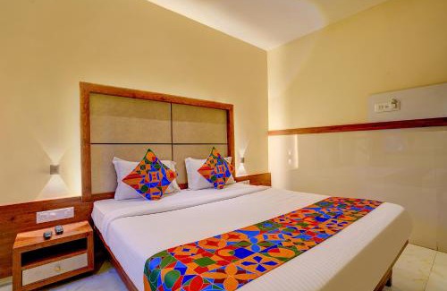Rabale Hôtel | FabExpress Super 7 Inn - Nr Rabale Station