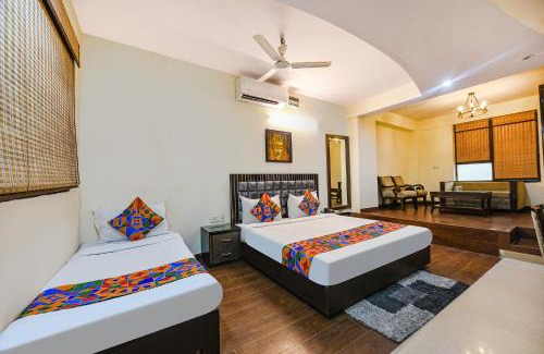 Patel Nagar Hôtel | FabExpress Swiss International - Nr Patel Nagar Metro