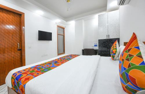 Sainik Farm Hôtel | FabExpress The Cozy Cloud