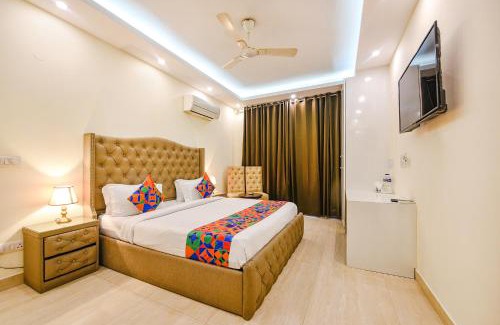 Chittaranjan Hôtel | FabHotel AK Villa