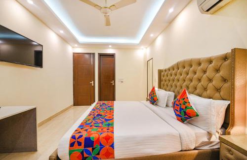 Chittaranjan Hôtel | FabHotel AK Villa