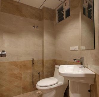 Nampally Hôtel | FabHotel Arastu Plaza - Nr Nampally Railway Station