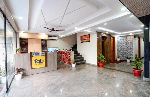 Sector 70 Hôtel | FabHotel Divine & Banquet