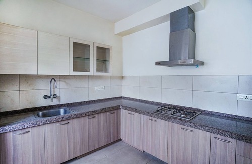 Perambur Purasavakam Hôtel | FabHotel Home Tree Service Apartment