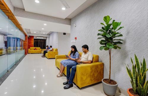 Surat Hôtel | FabHotel La Victoria - Galaxy Circle