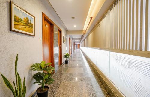 Surat Hôtel | FabHotel La Victoria - Galaxy Circle