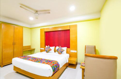 Pallavaram Hôtel | Fabhotel Prime Mahalaya Residency - Nr Pallavaram Railway Station