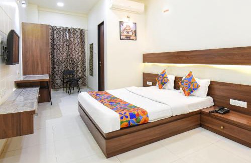 Hadapsar Hôtel | FabHotel Royal Suits - Nr Mahadji Shinde Chhatri