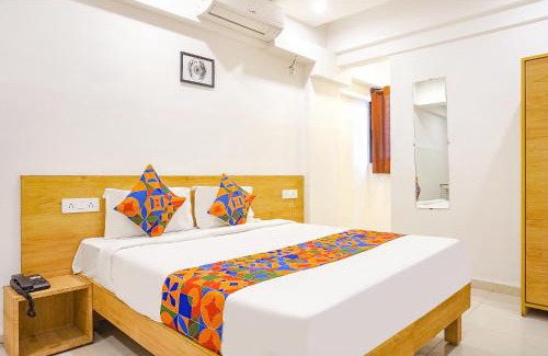 Pune Hôtel | FabHotel Saffron Inn I - Nr Darshan Museum