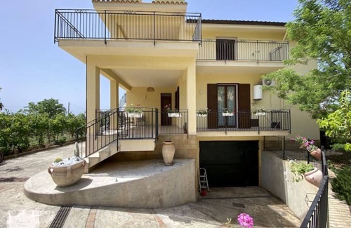Cinisi Villa | Fabien's House Villa for relaxing vacations