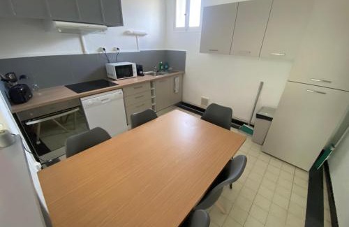 Saint-Gaudens Appartement | Fabuleux T3 climatisé de 85 m2, situé au calme avec grand parking gratuit privé ,Fibre wifi