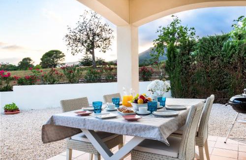 Bonmont Terres Noves Maison | Fabulosa Adelfas : entre mar y montañas