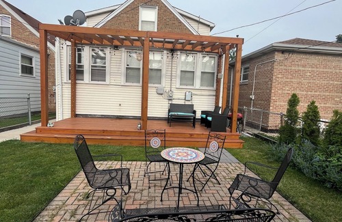West Lawn Appartement | Fabulous 3-bedroom apartment with AC in Chicago close midway airport