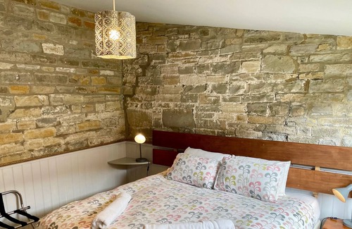 Muchelney Maison | Fabulous Barn with Private Hot Tub, Pool
