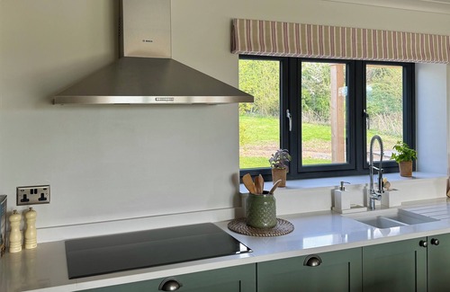 Broad Hinton Maison | Fabulous Countryside Modern Retreat with Stunning Views and Log Burners