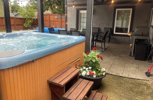 East Hill Maison | Fabulous Family Home with Pool