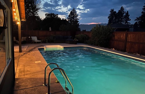 East Hill Maison | Fabulous Family Home with Pool