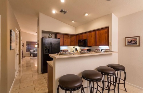 Val Vista Lakes Maison | Retraite tranquille de 2 chambres dans les communautés des lacs Val Vista!