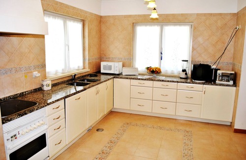 Charneca de Caparica e Sobreda Villa | Fabuleuse villa de luxe avec vue imprenable sur le fairway et le lac