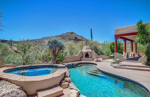 Sundance Estates Maison | Fabulous Luxury Home on Quiet 2 acres