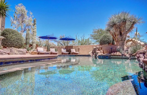 Sundance Estates Maison | Fabulous Luxury Home on Quiet 2 acres