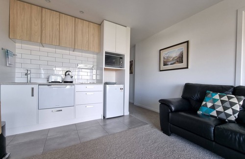 Castor Bay Appartement | Fabulous Milford 1BR With Views & SkyTV